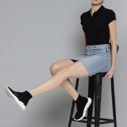 Women Solid Polo Collar T-shirt Black