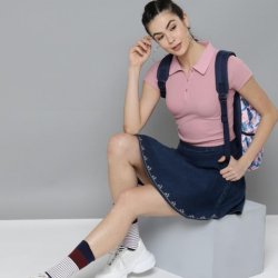 Women Solid Polo Collar T-shirt Pink